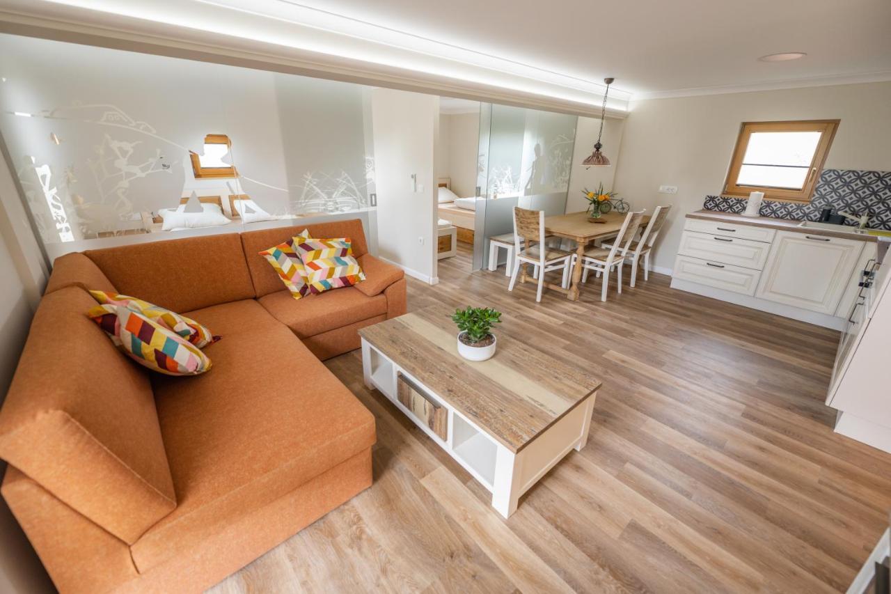 Holiday Home Virida, App Leopold III Ivancna Gorica Экстерьер фото