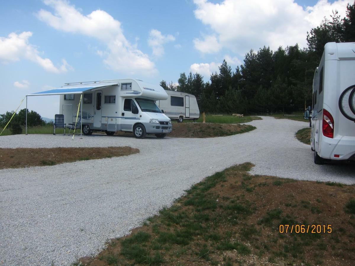 Holiday Home Virida, App Leopold III Ivancna Gorica Экстерьер фото